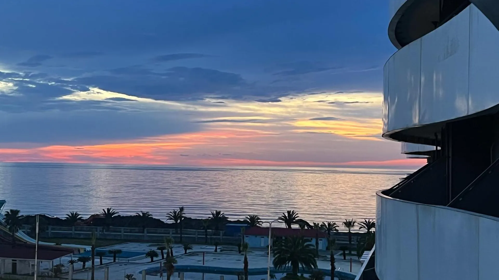 Orbi Residence Luxury Batumi 5*,